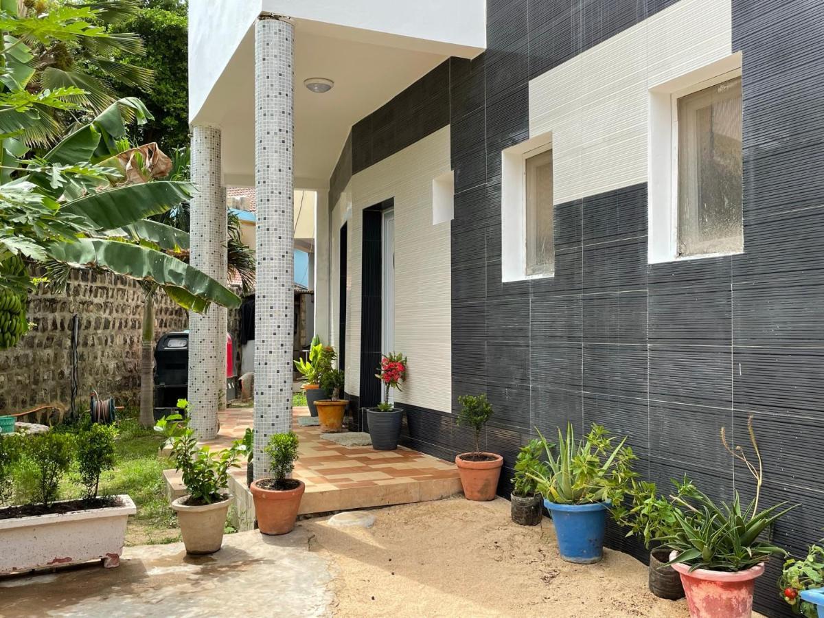 Chez Momar, Surf Trip Dakar Exterior photo